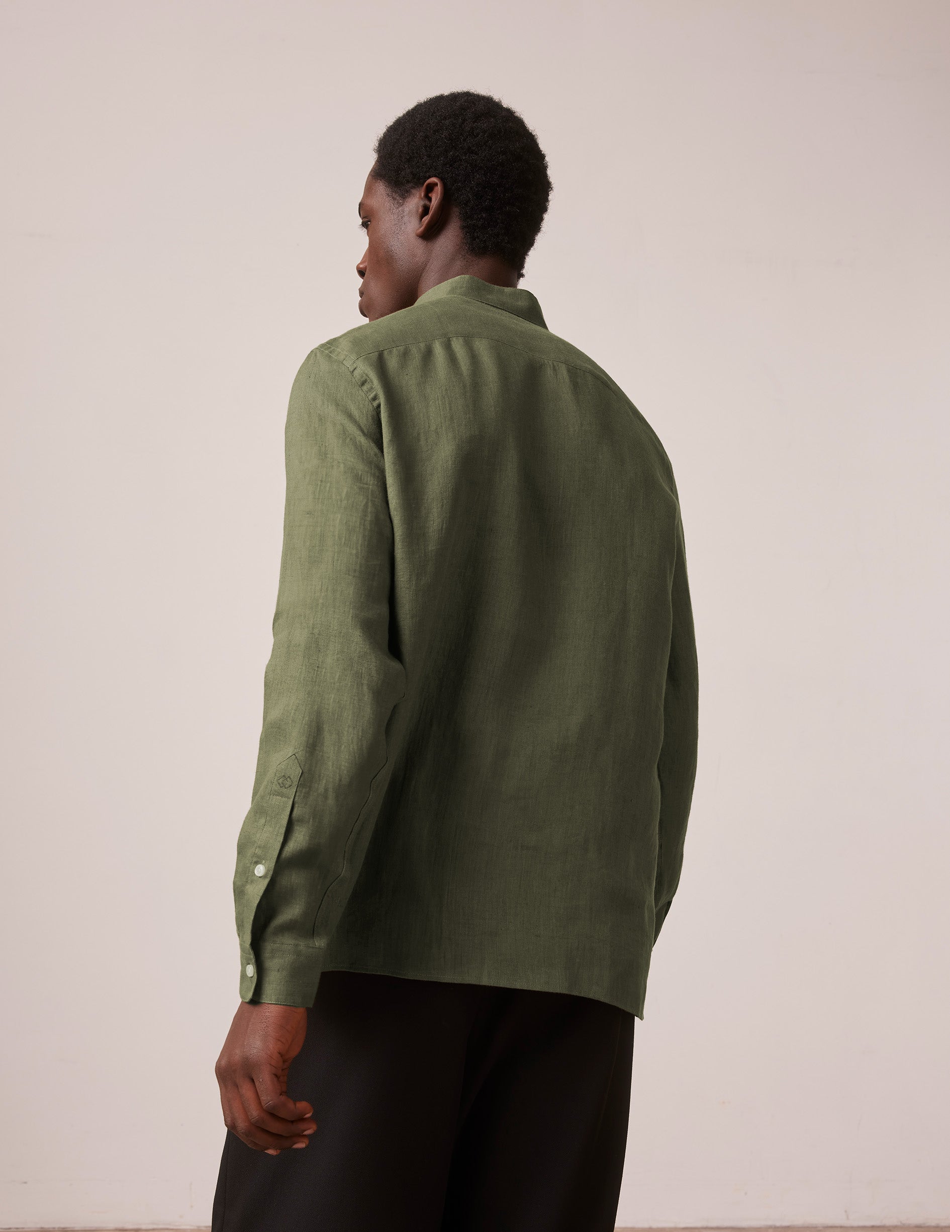 Logan popover shirt in khaki linen - Linen - Officer Collar