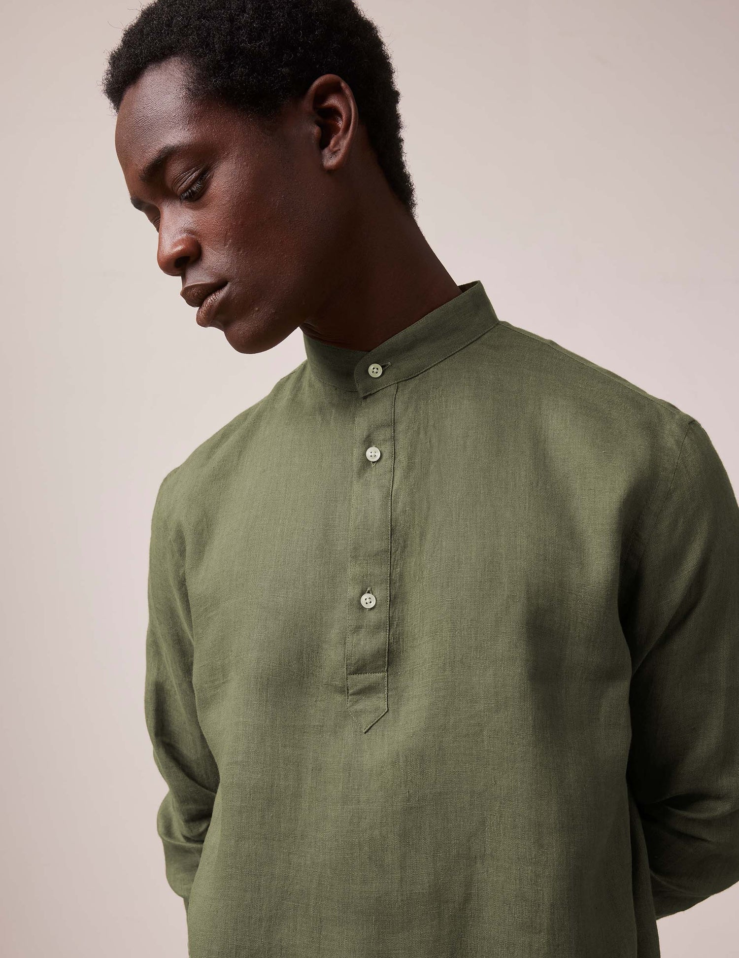 Logan popover shirt in khaki linen - Linen - Officer Collar