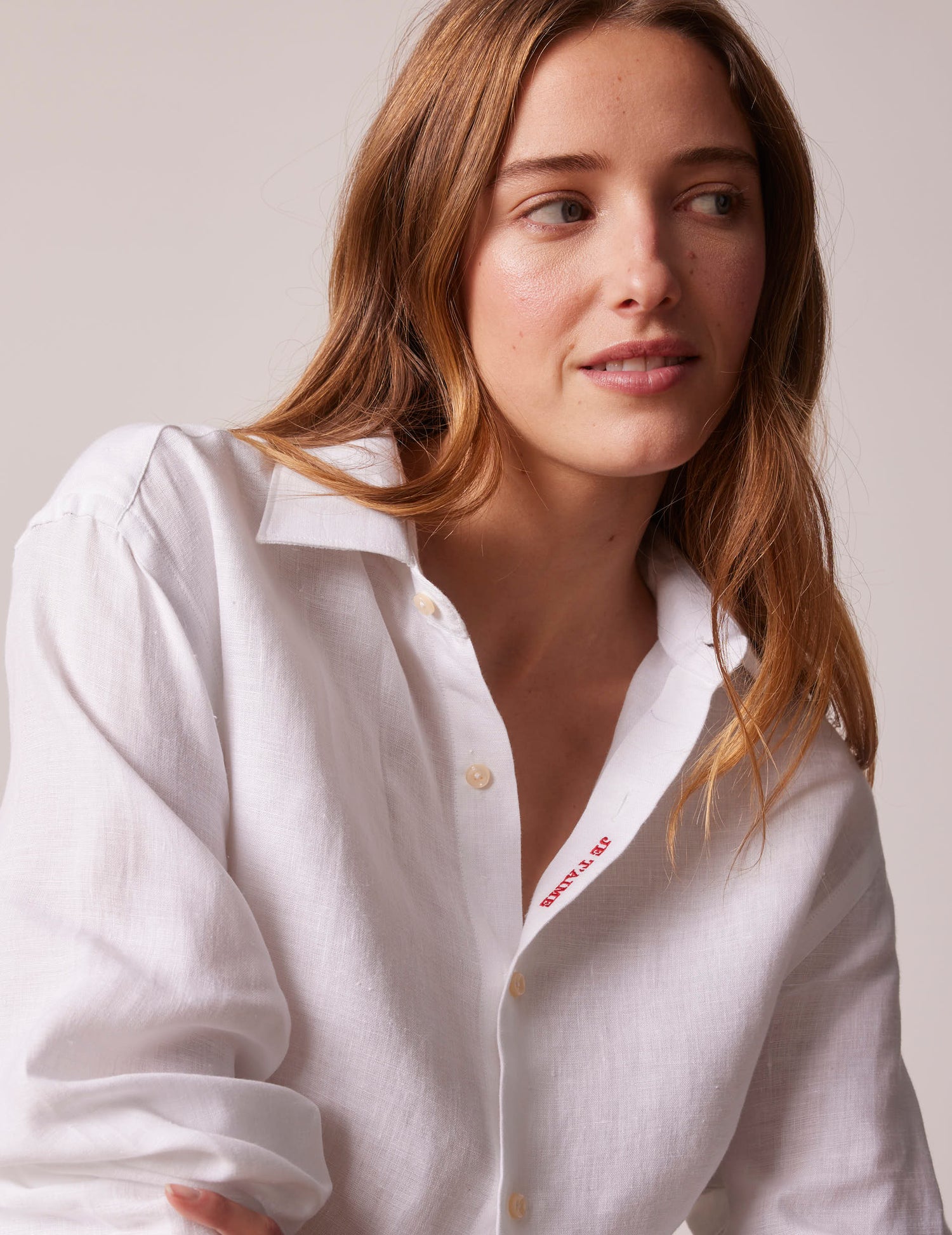 Unisex White linen "Je t'aime" shirt