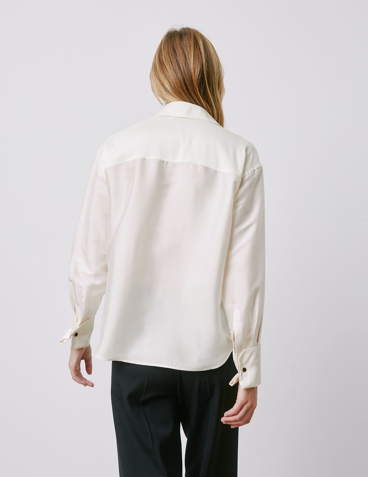 Irisa white hidden button placket shirt - Silk - Long Collar - Musketeers Cuffs#4