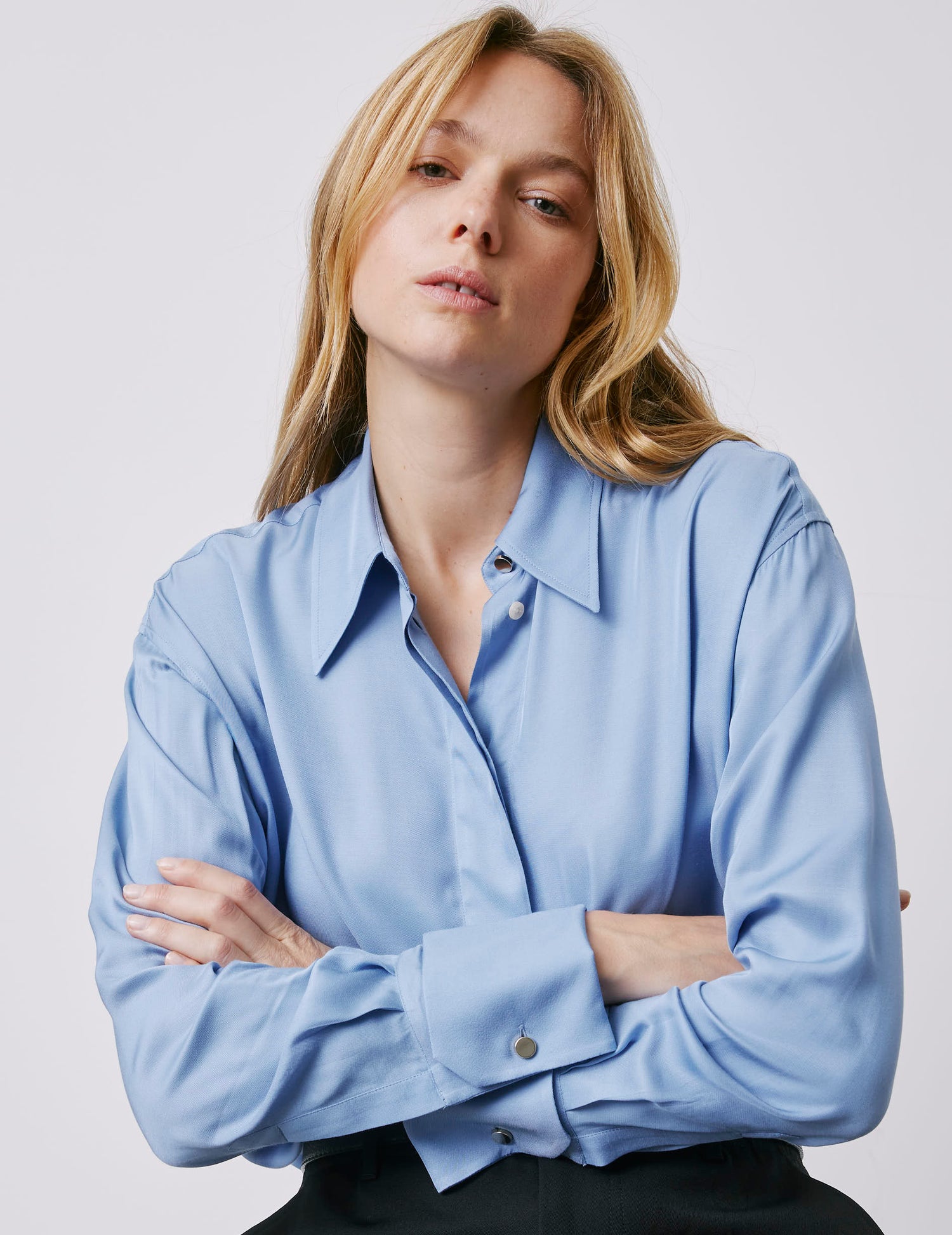Irisa blue hidden button placket shirt - Twill - Long Collar - Musketeers Cuffs
