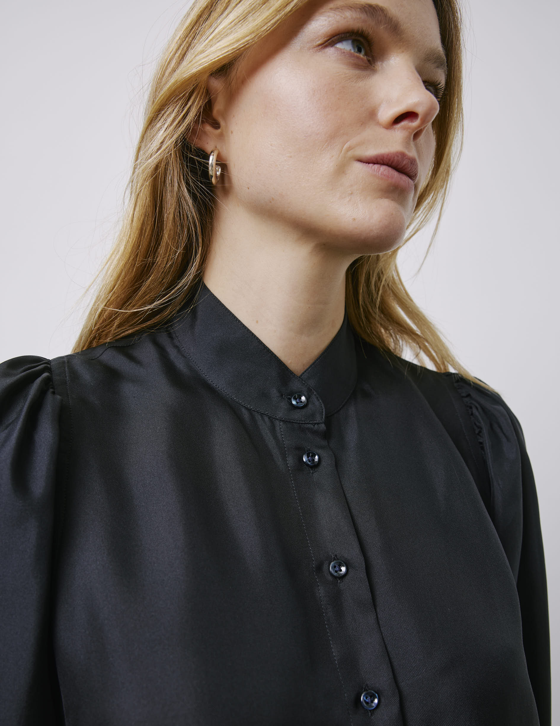 Lannaée black shirt - Silk - Officer Collar