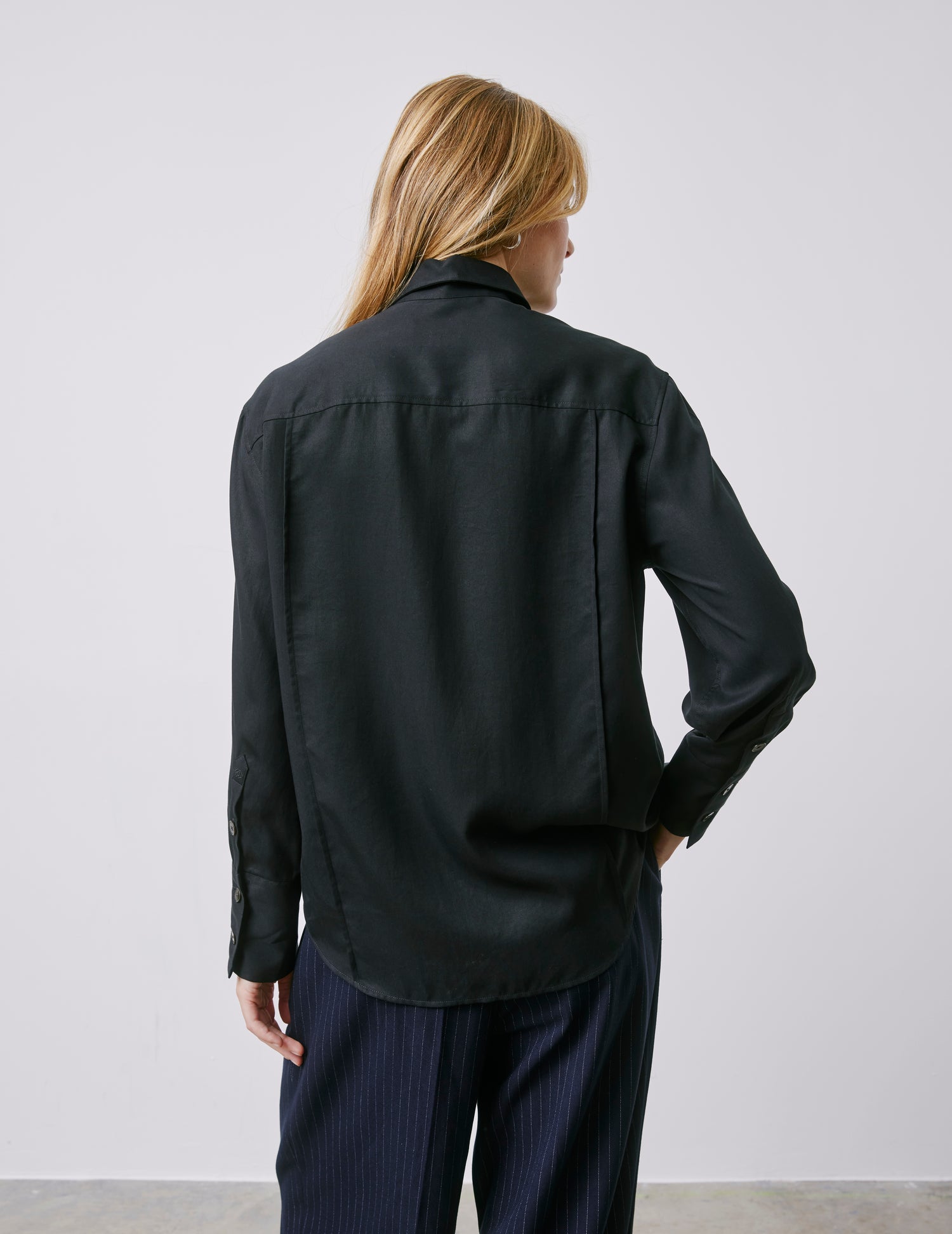 Manon black hidden button placket shirt - Lyocell - Shirt Collar#2