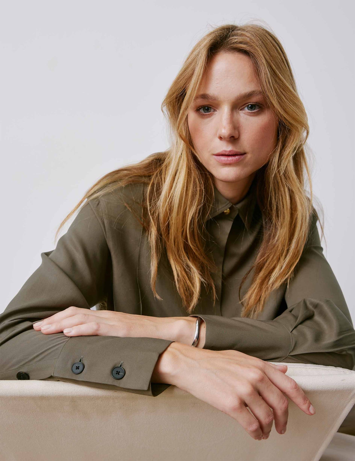 Manon khaki hidden button placket shirt - Lyocell - Shirt Collar#3
