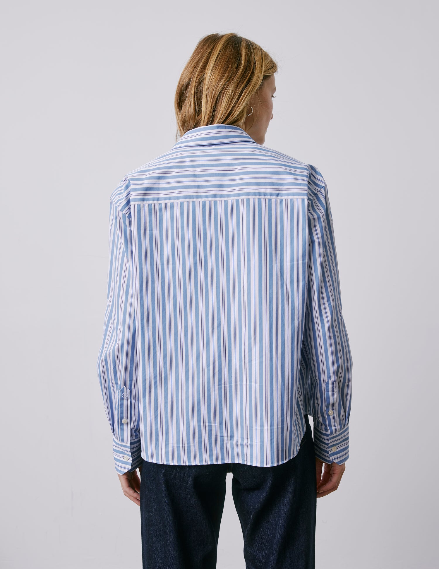 Mélinda blue striped shirt