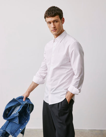 Fitted red striped shirt