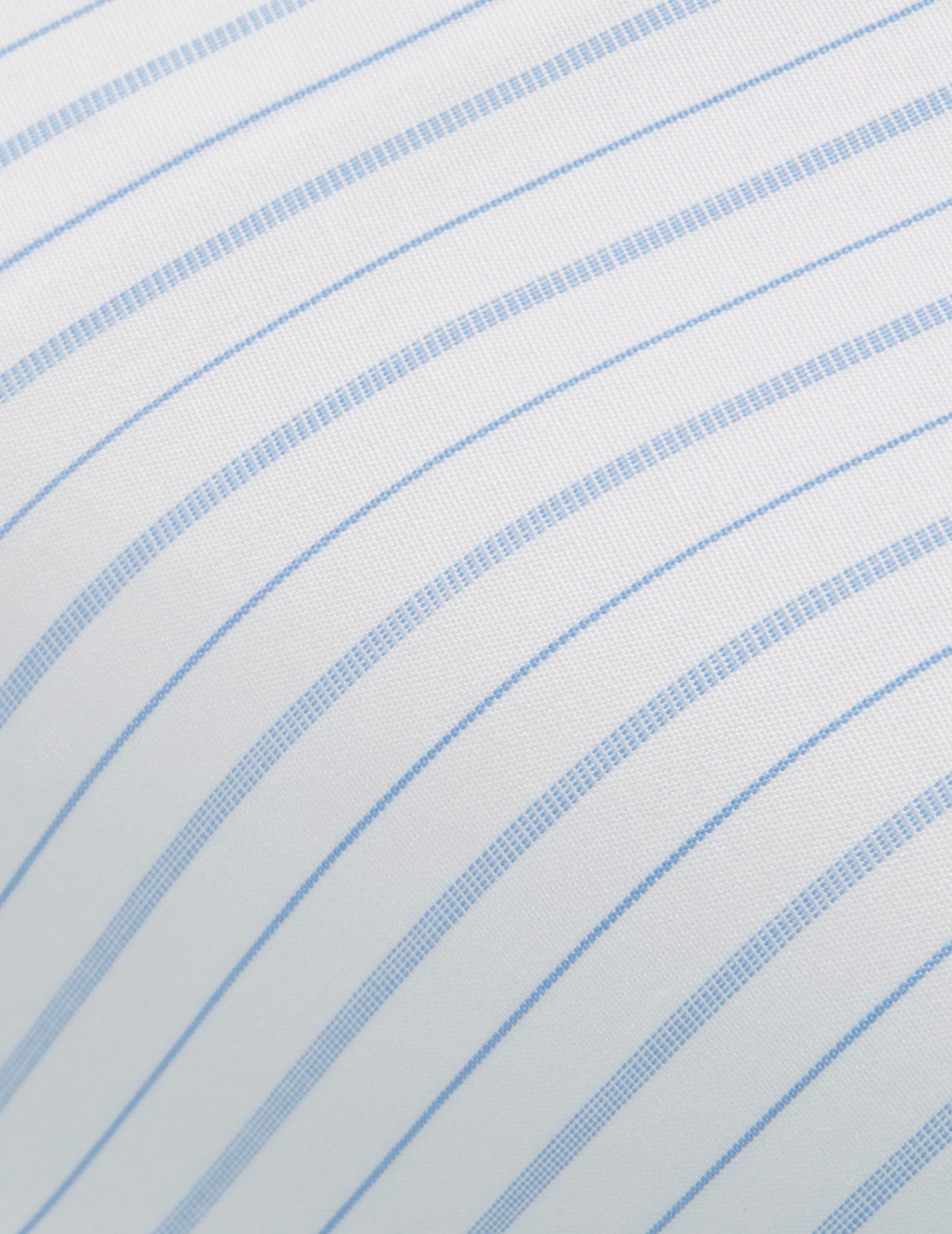 Semi-fitted blue striped easy-iron shirt