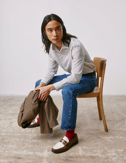 Semi-fitted black striped shirt