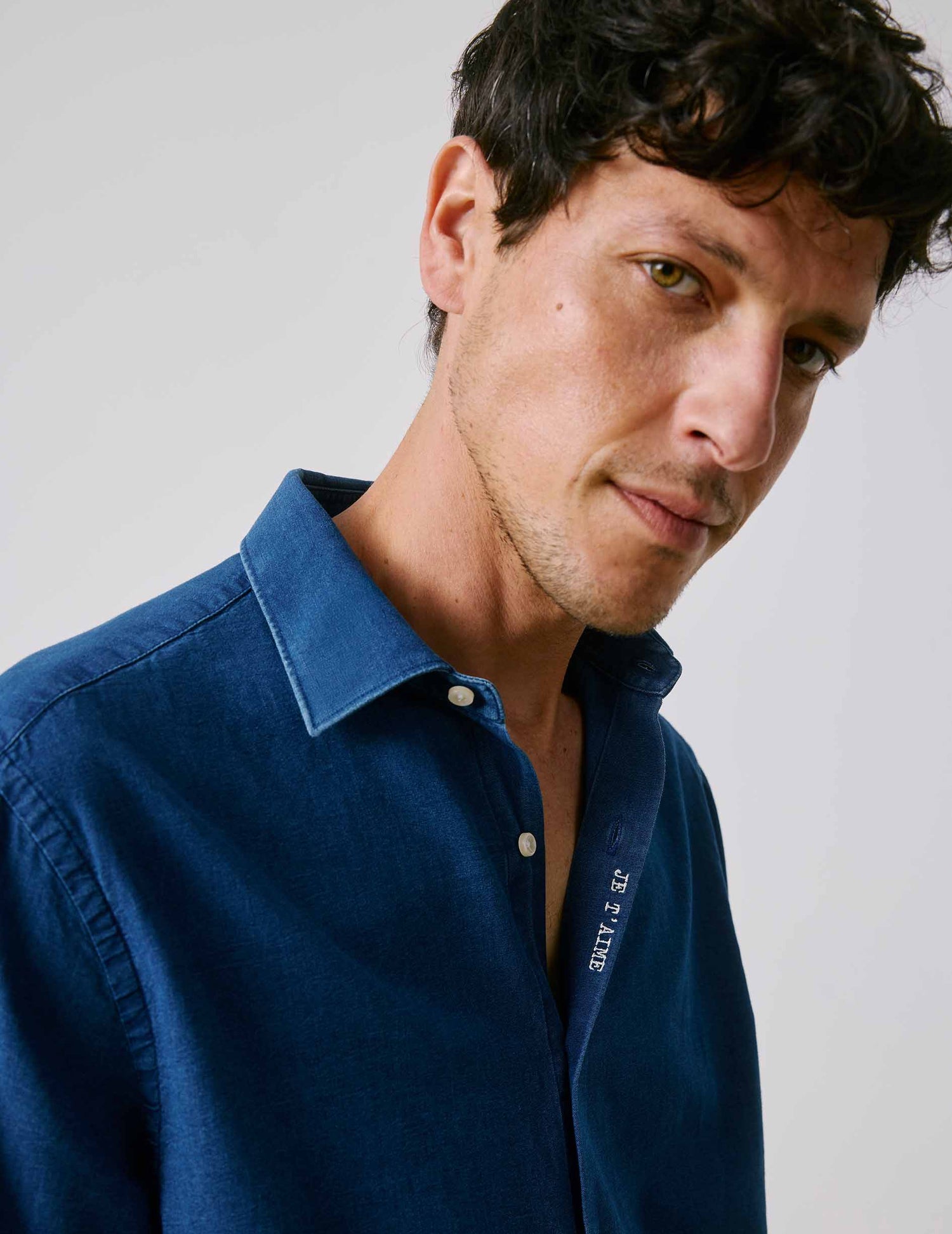 Unisex Denim "Je t'aime" shirt - Denim - Figaret Collar#1