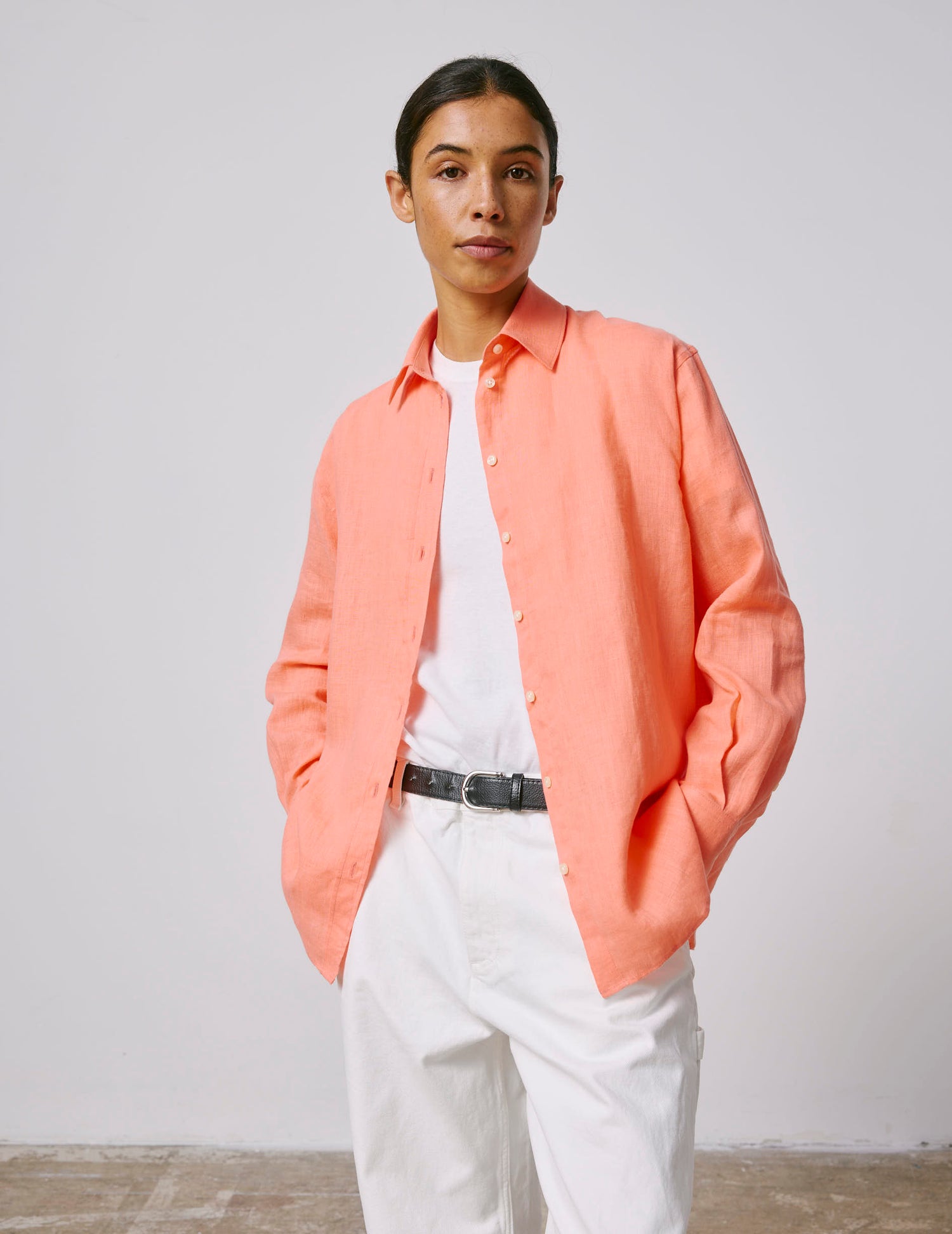 Oversized Delina shirt in coral linen - Linen - Shirt Collar