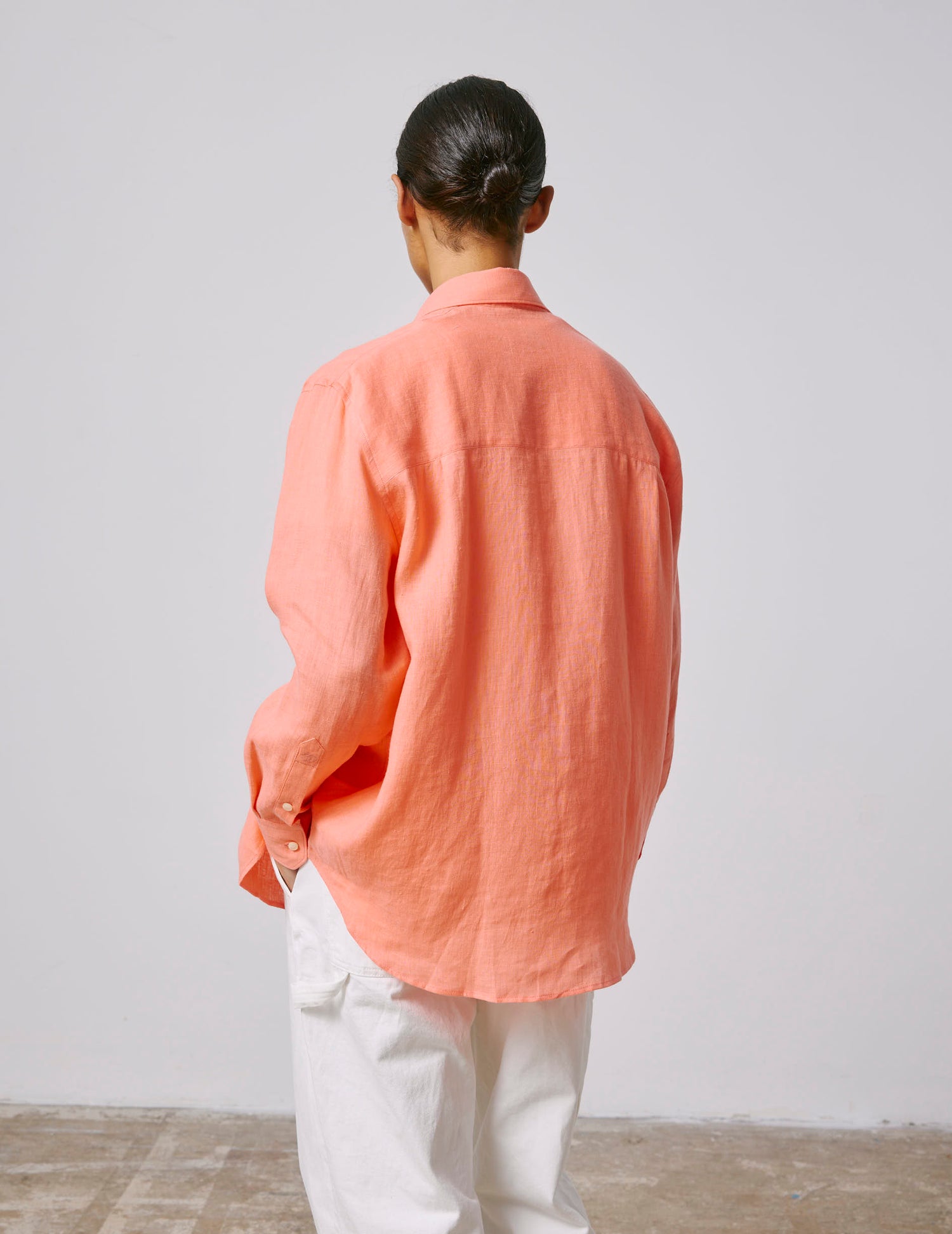 Oversized Delina shirt in coral linen - Linen - Shirt Collar#2