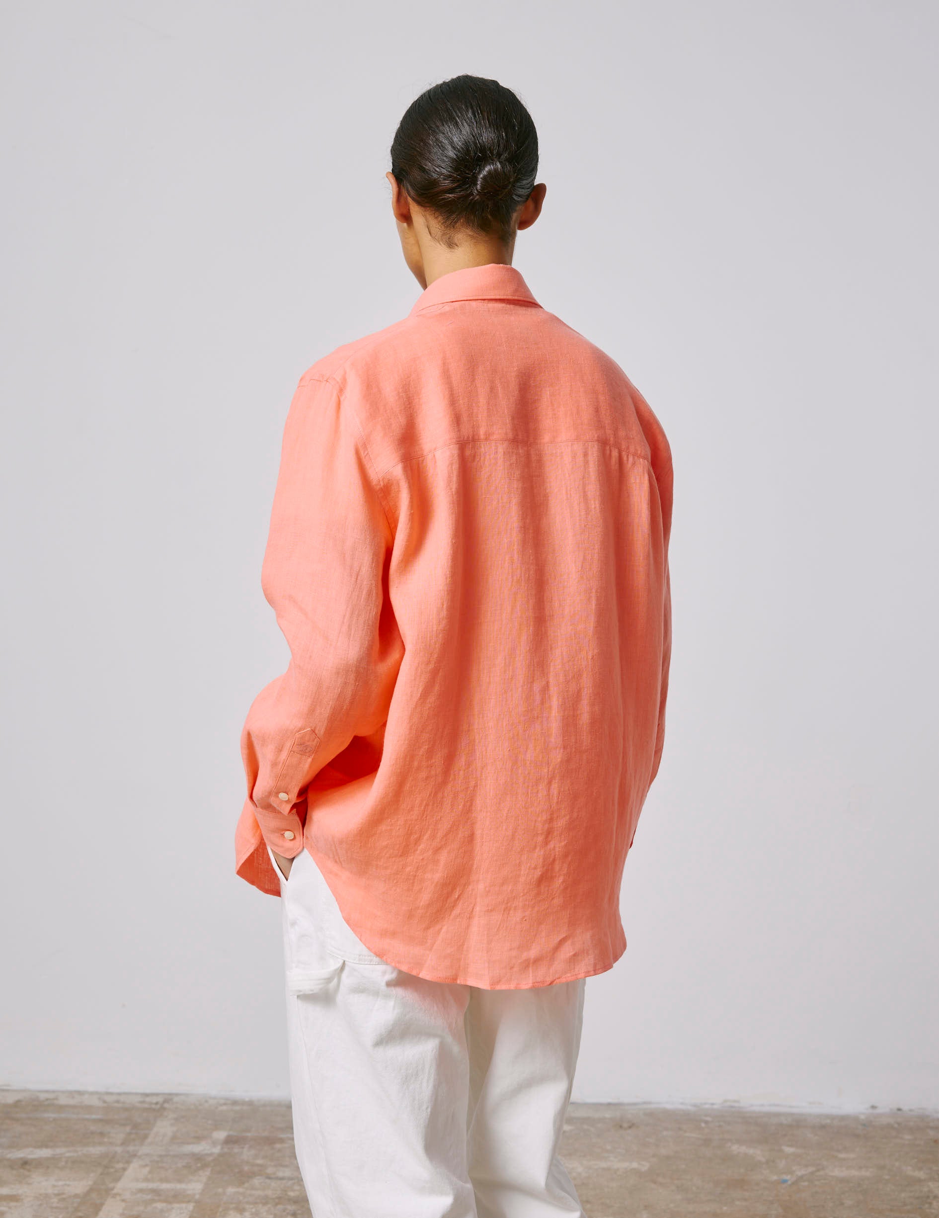 Oversized Delina shirt in coral linen - Linen - Shirt Collar