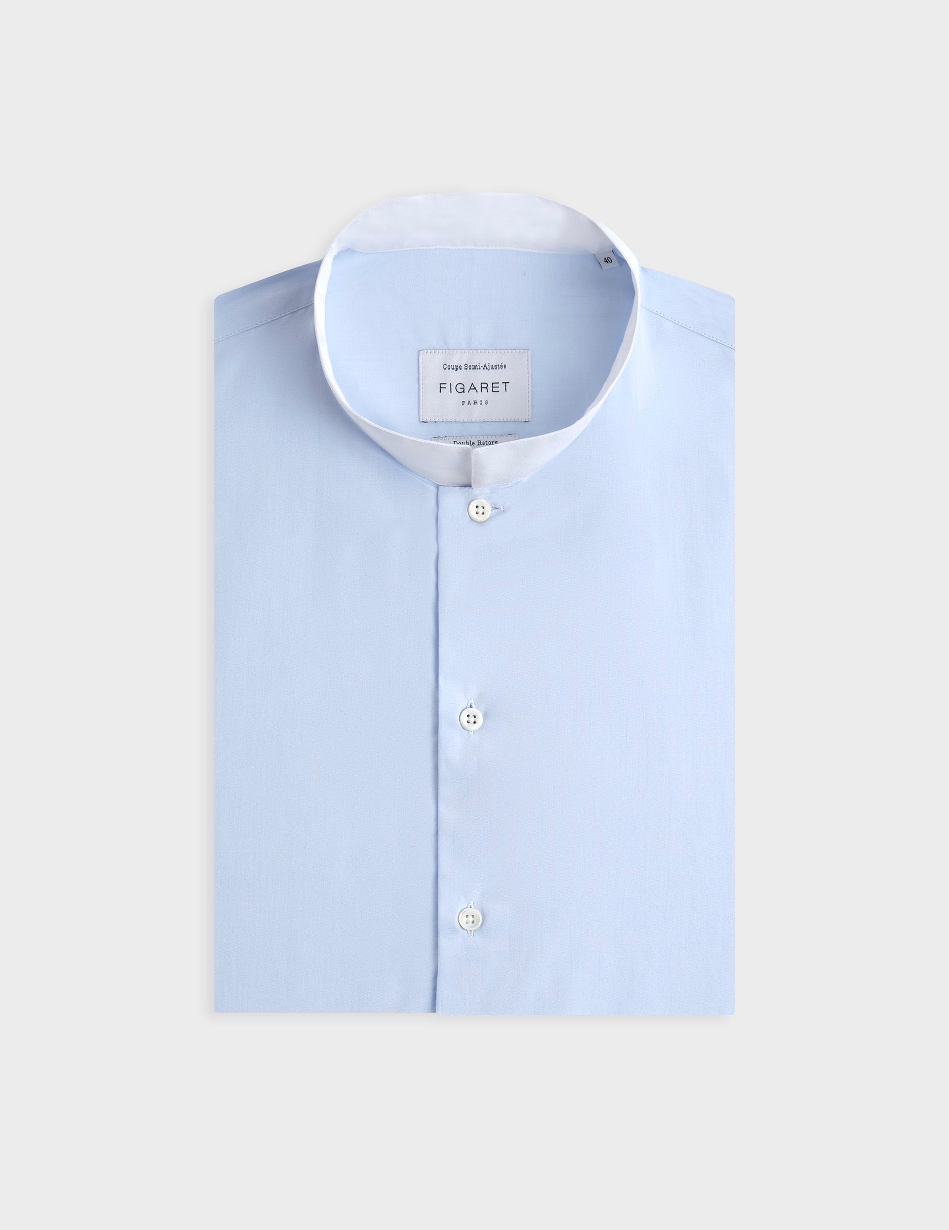 Semi-fitted light blue shirt