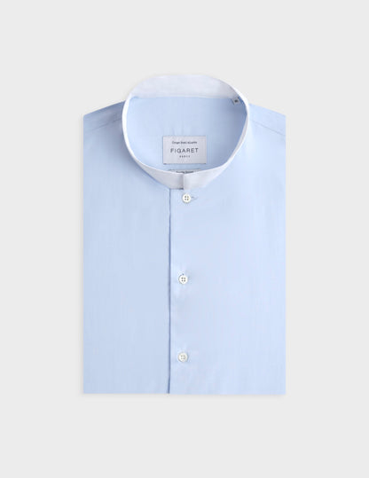 Semi-fitted light blue shirt