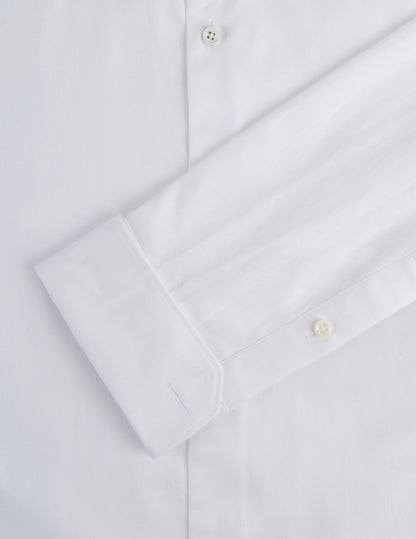 Semi-fitted white shirt
