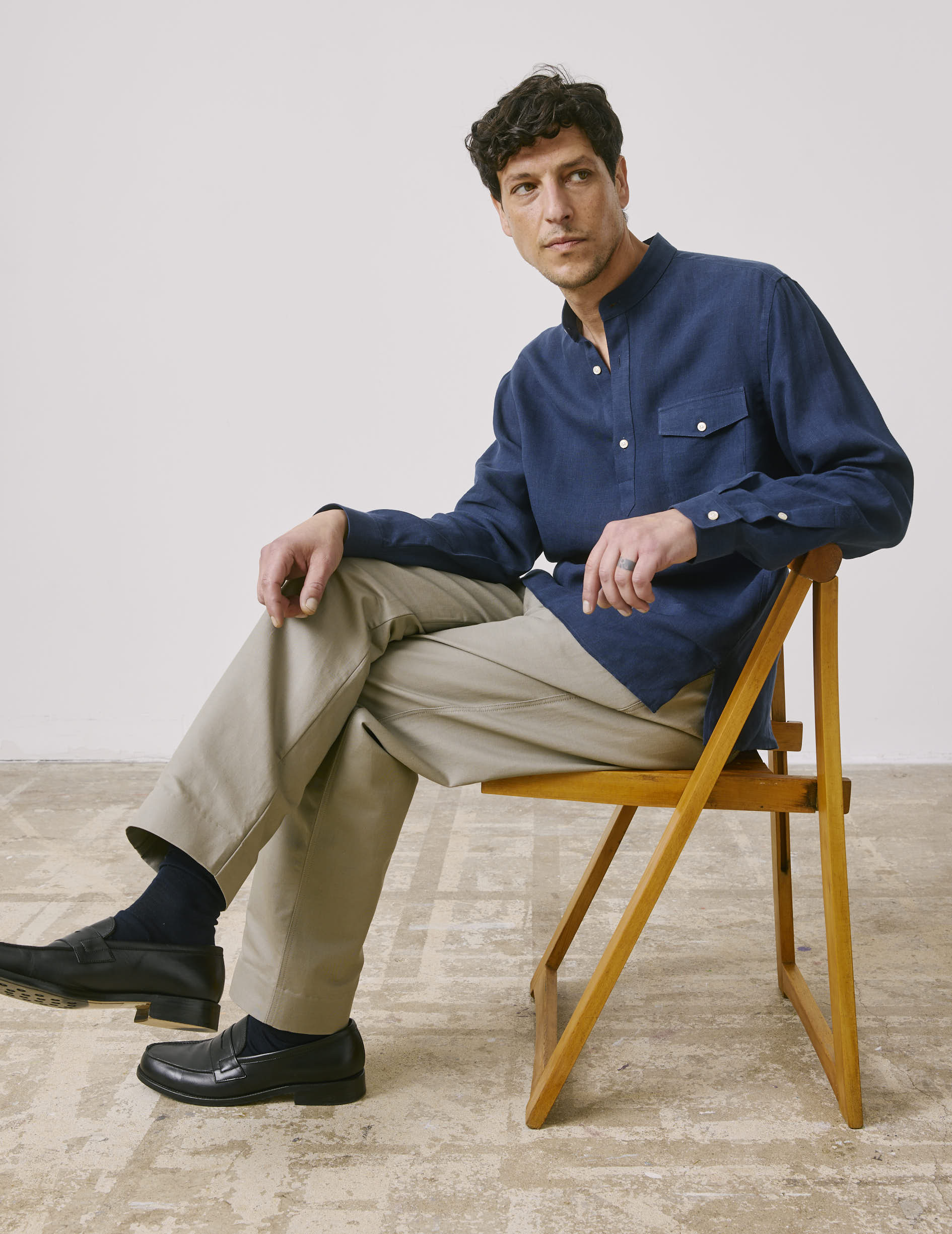 Hilario navy linen popover shirt
