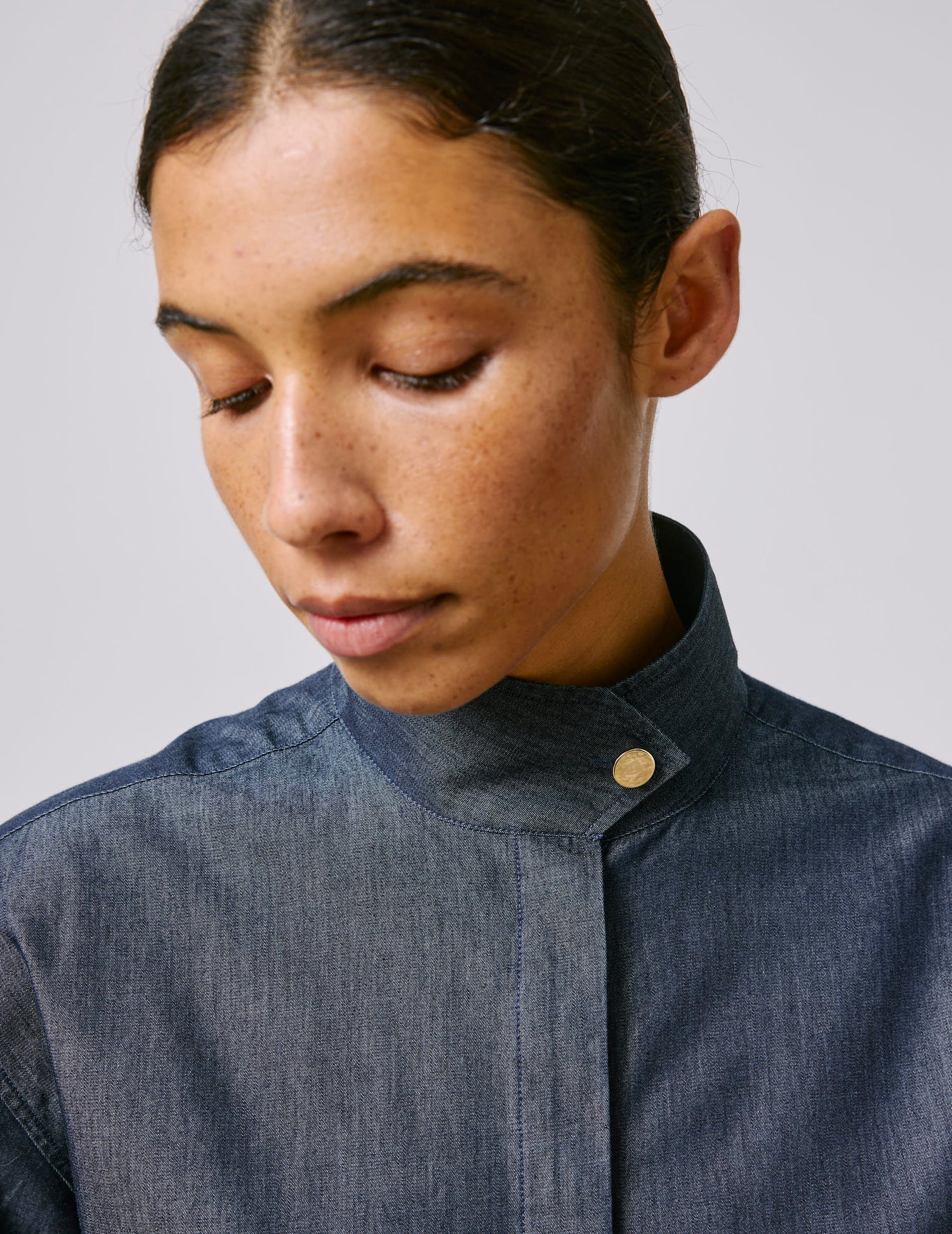 Innaée shirt with hidden button placket in navy denim - Denim - High Collar#2