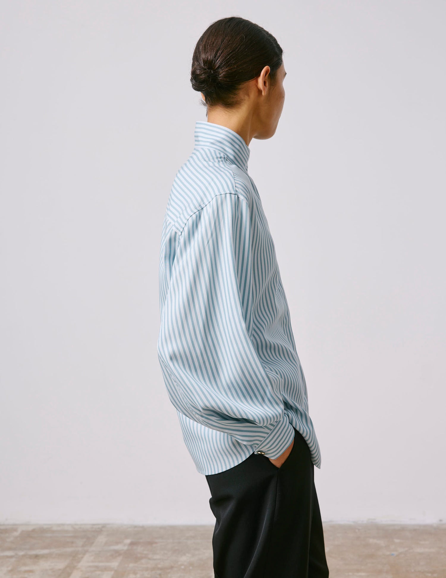 Blue lyocell Innaée shirt with hidden button placket - Twill - Droit montant pointe Collar#2