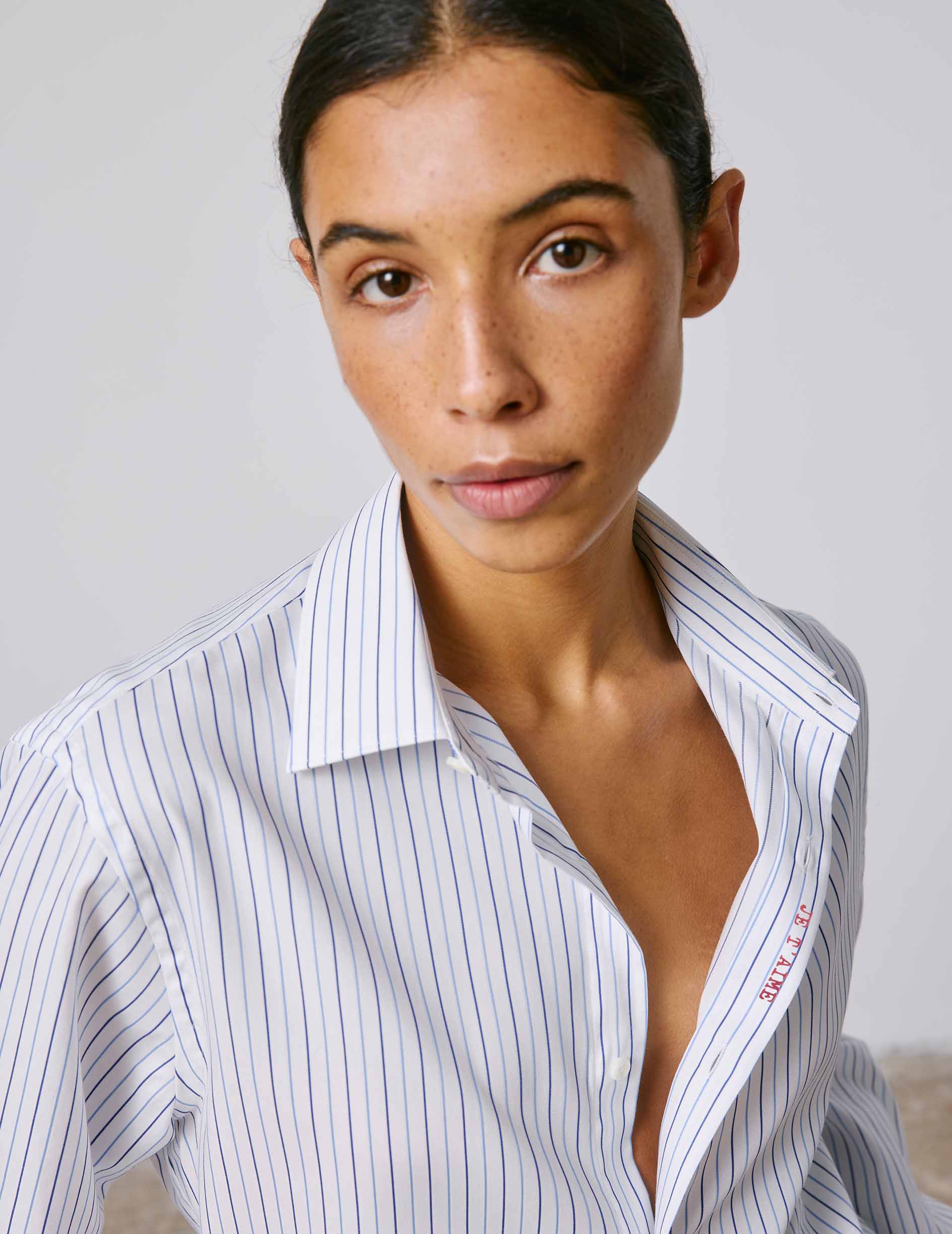 Unisex blue “Je t’aime” shirt  - Dobby - Figaret Collar