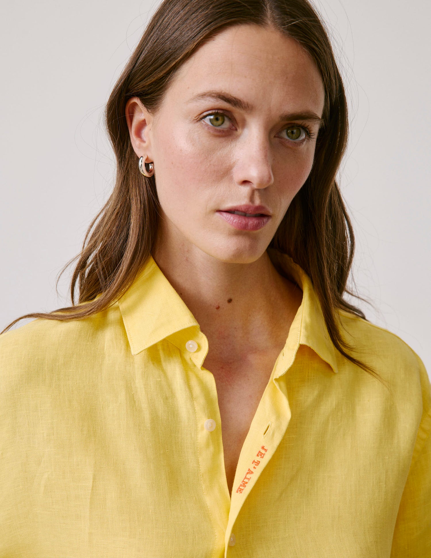 Unisex linen yellow "Je t'aime" shirt - Linen - Figaret Collar