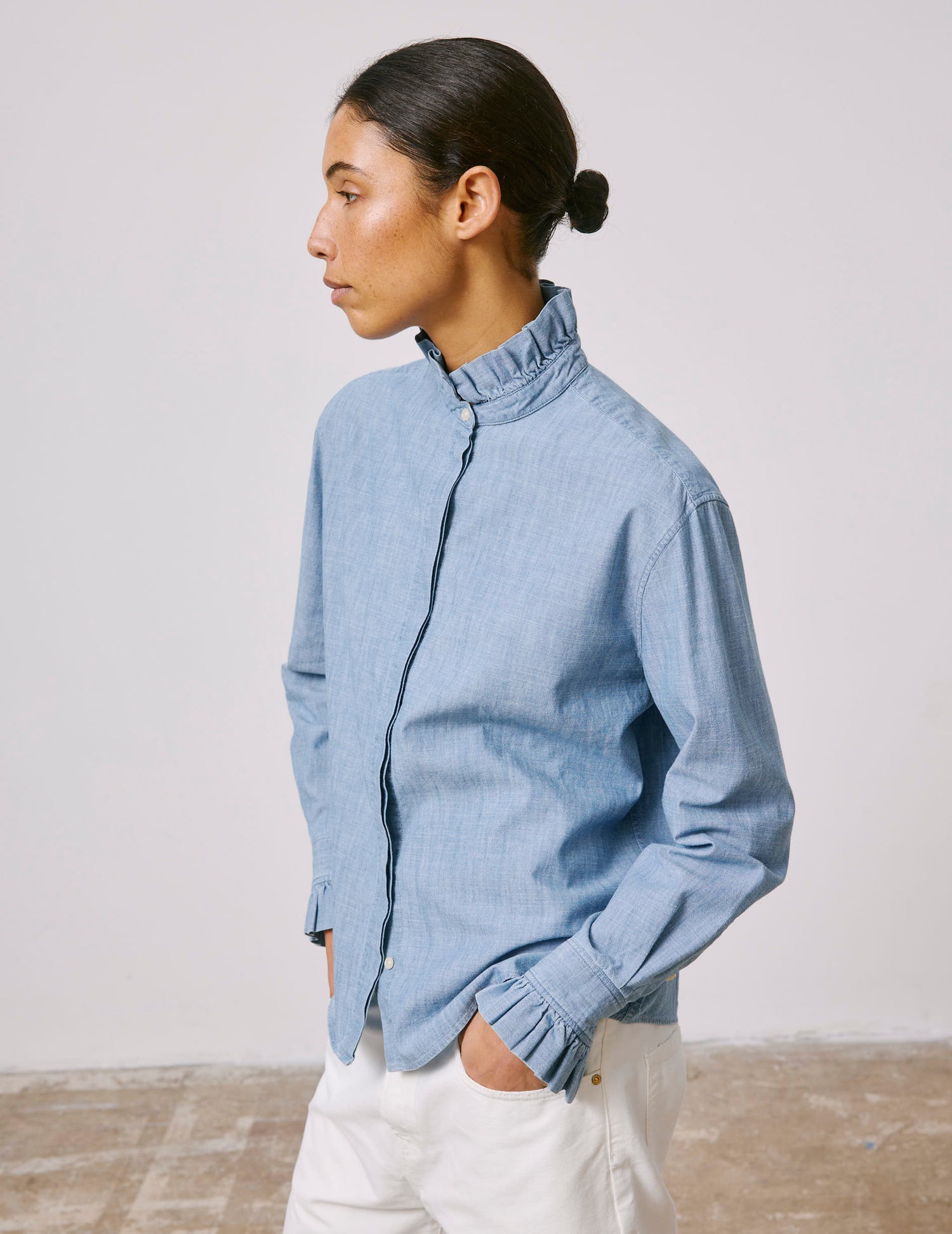 Blue Laurine shirt with hidden button placket - Chambray - Victorien Collar#3