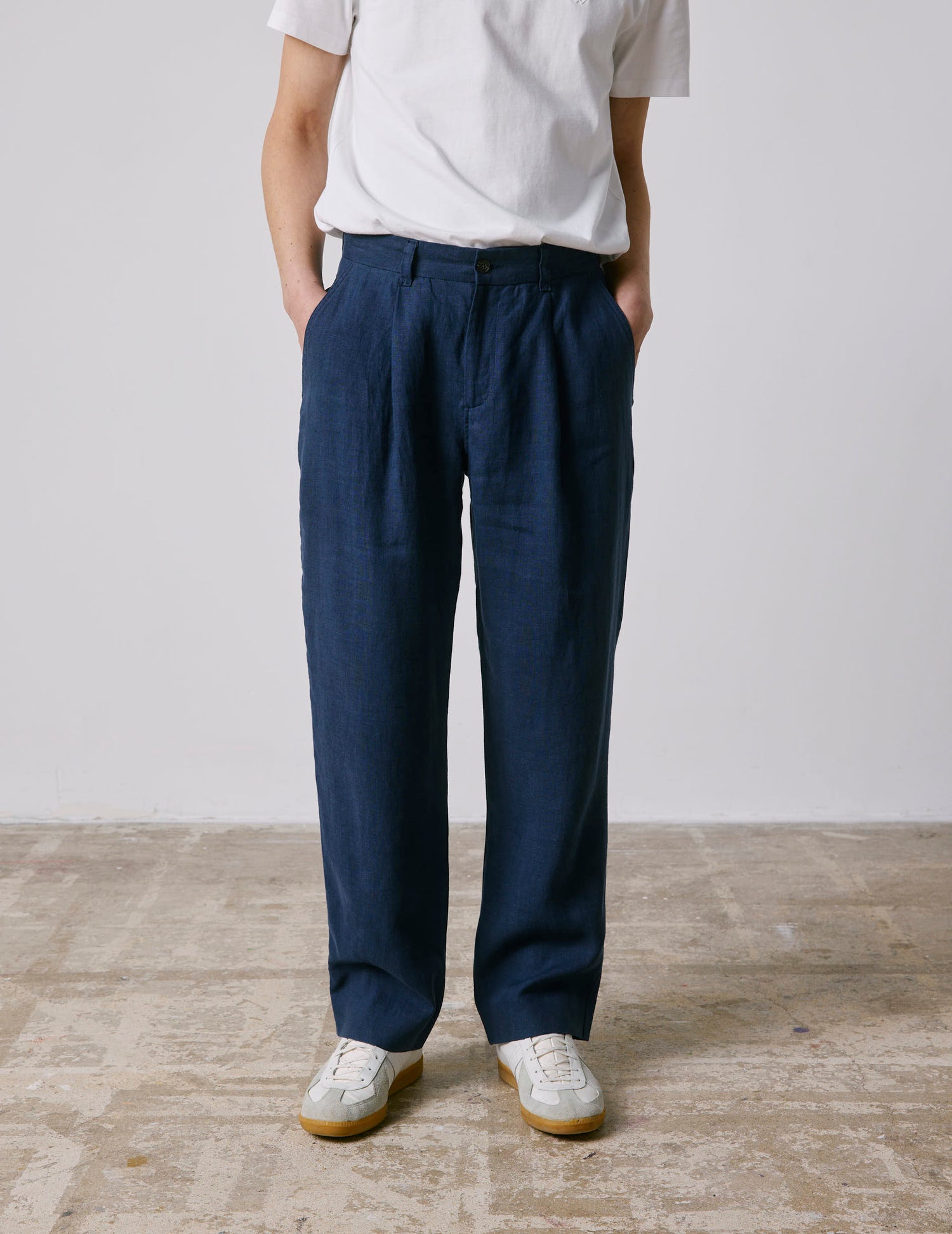 Navy linen Nicolaï pants