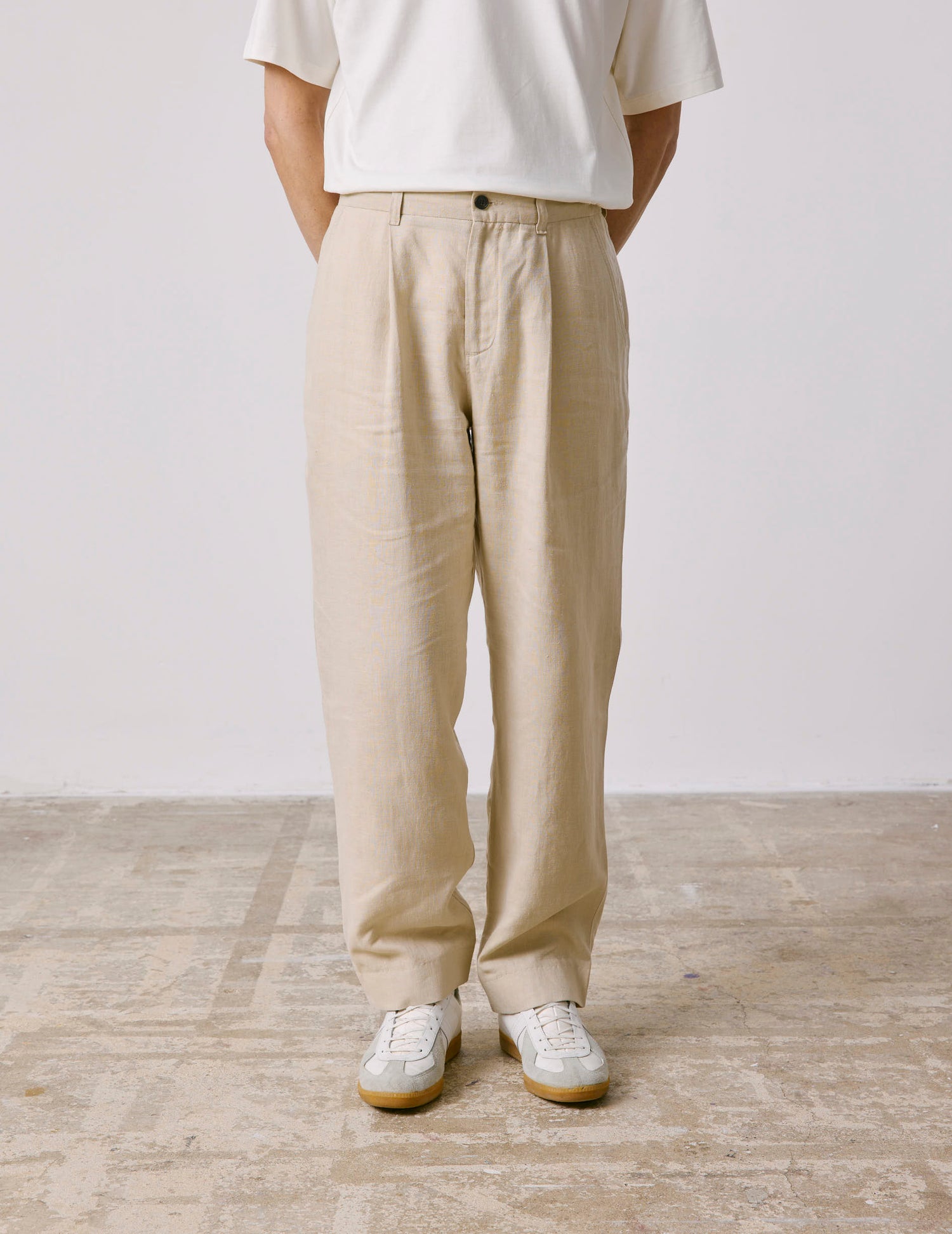 Light beige linen Nicolaï pants