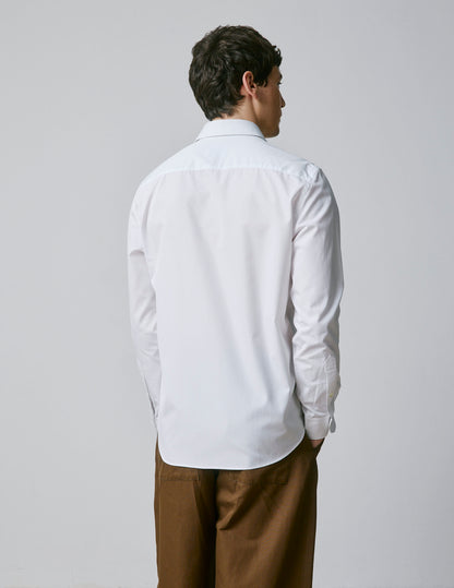 White semi-fitted shirt