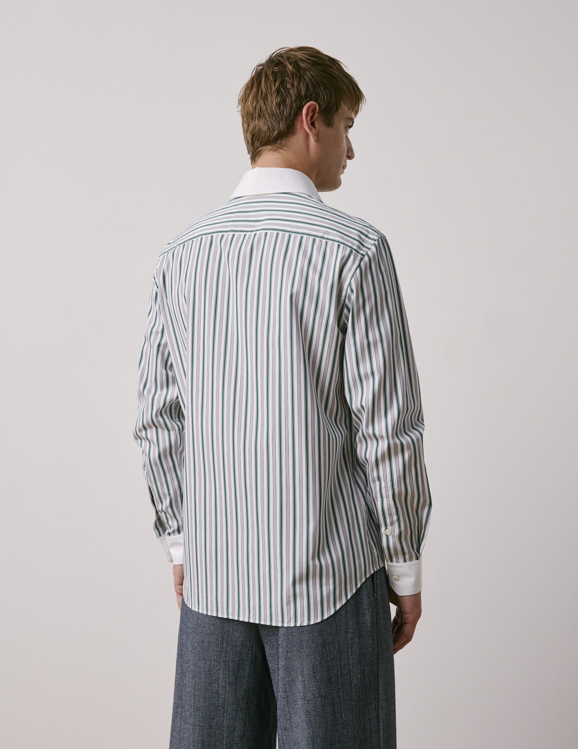 Semi-fitted green striped shirt - Poplin - English Collar