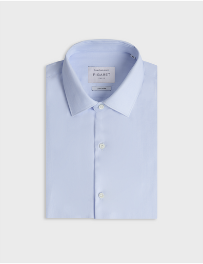 Semi-fitted light blue shirt