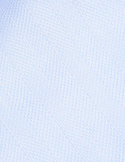 Semi-fitted light blue shirt