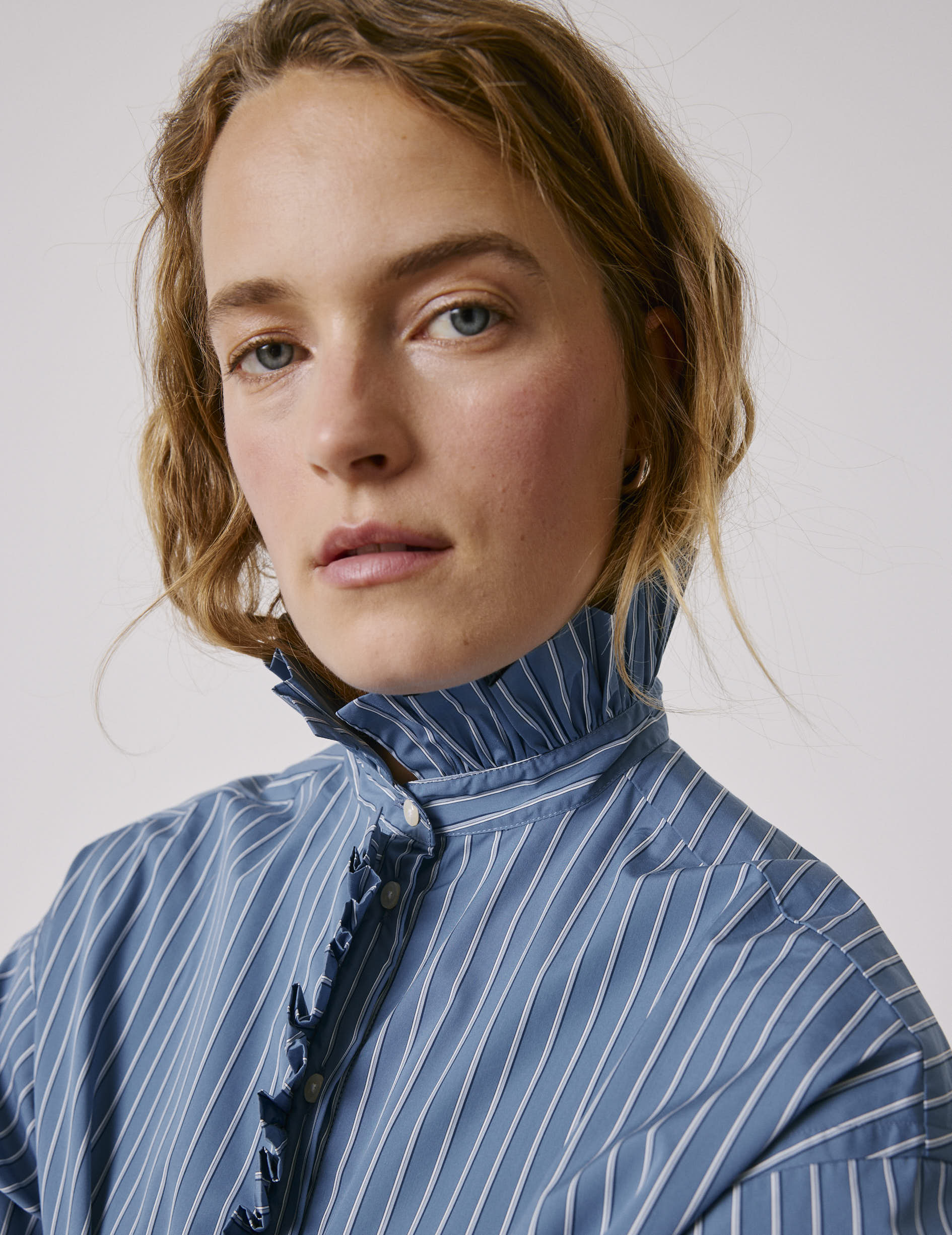 Blue striped Greta shirt - Poplin - Victorian Collar
