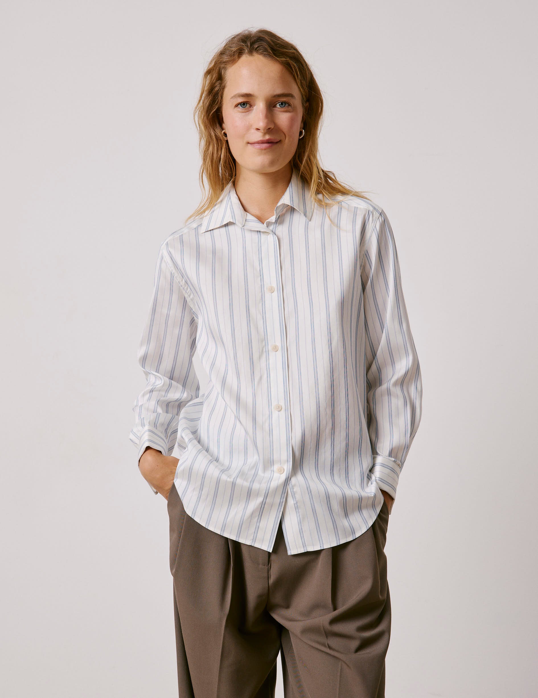 Light blue striped Hannah shirt - Silk - Shirt Collar - Musketeers Cuffs