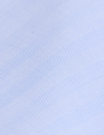 Semi-fitted blue shirt