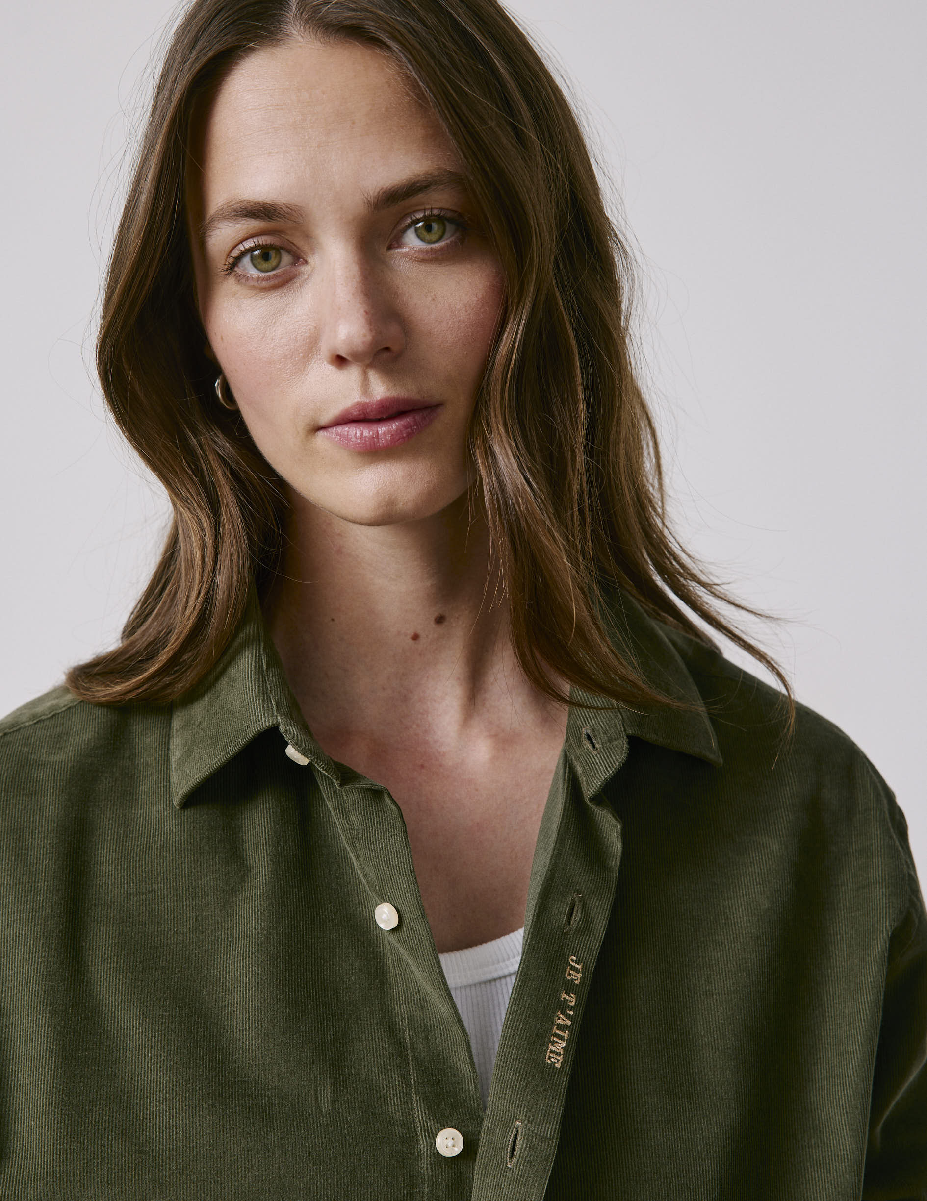 Unisex khaki velvet “Je t’aime” shirt - Velvet - Figaret Collar