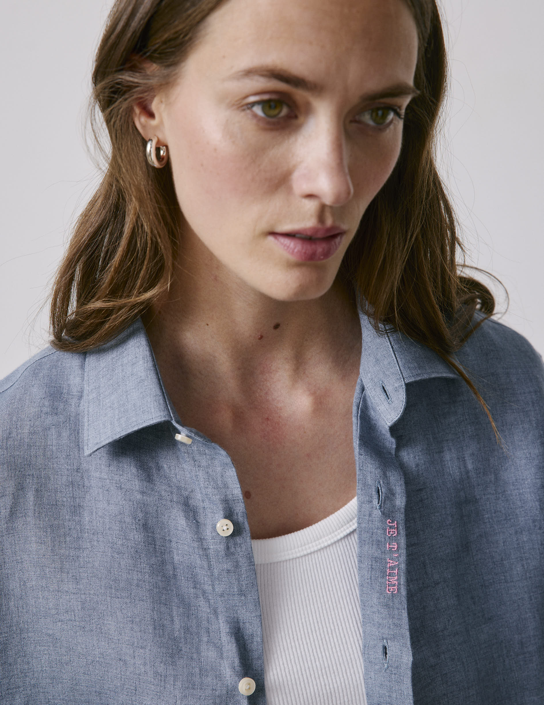 Unisex blue linen “Je t’aime” shirt - Linen - Figaret Collar