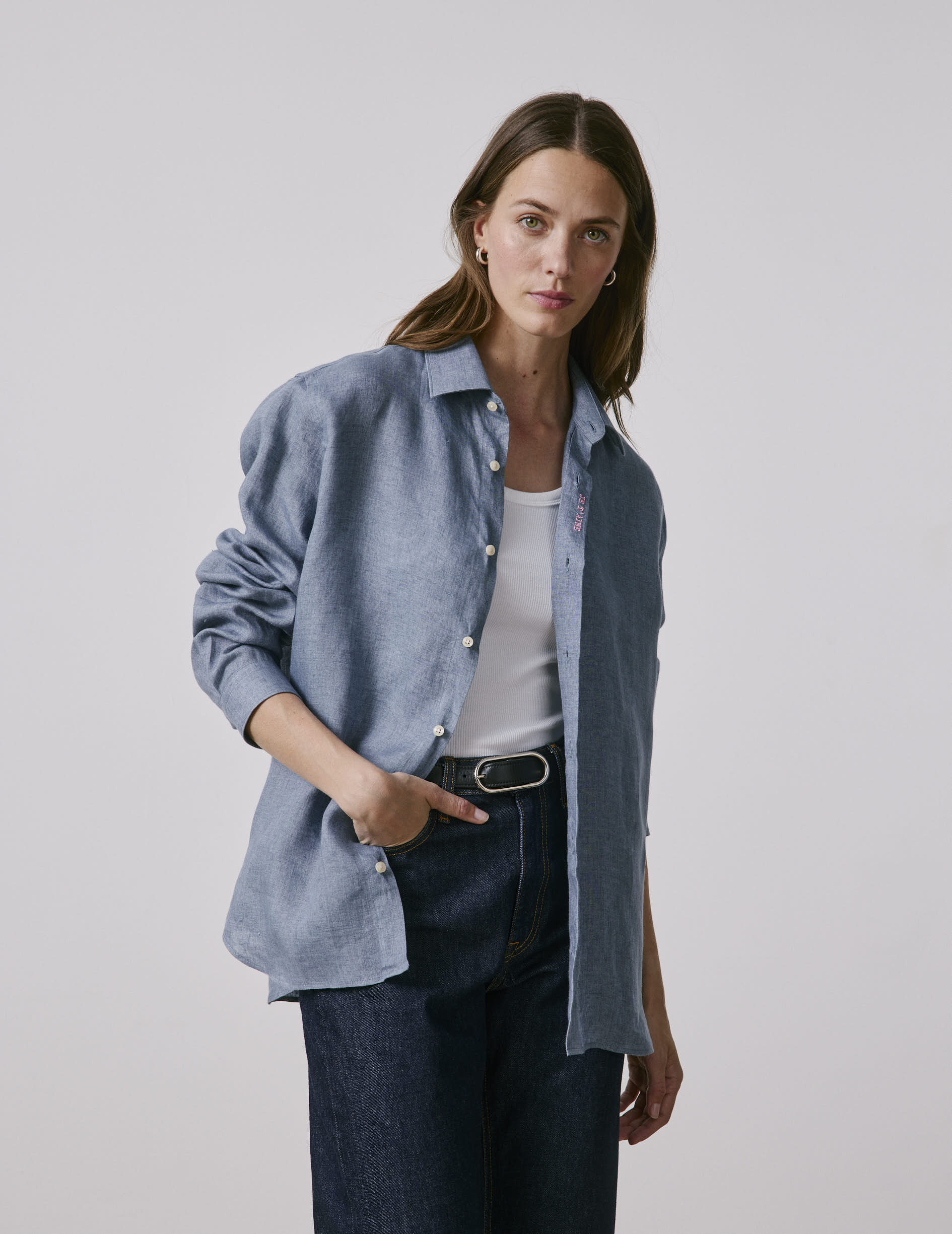 Unisex blue linen “Je t’aime” shirt - Linen - Figaret Collar