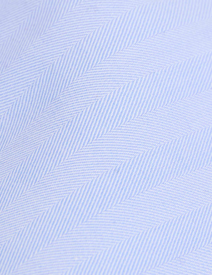 Semi-fitted blue shirt