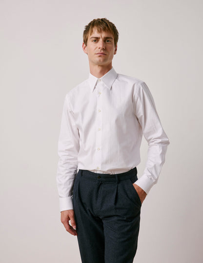 Semi-fitted white shirt