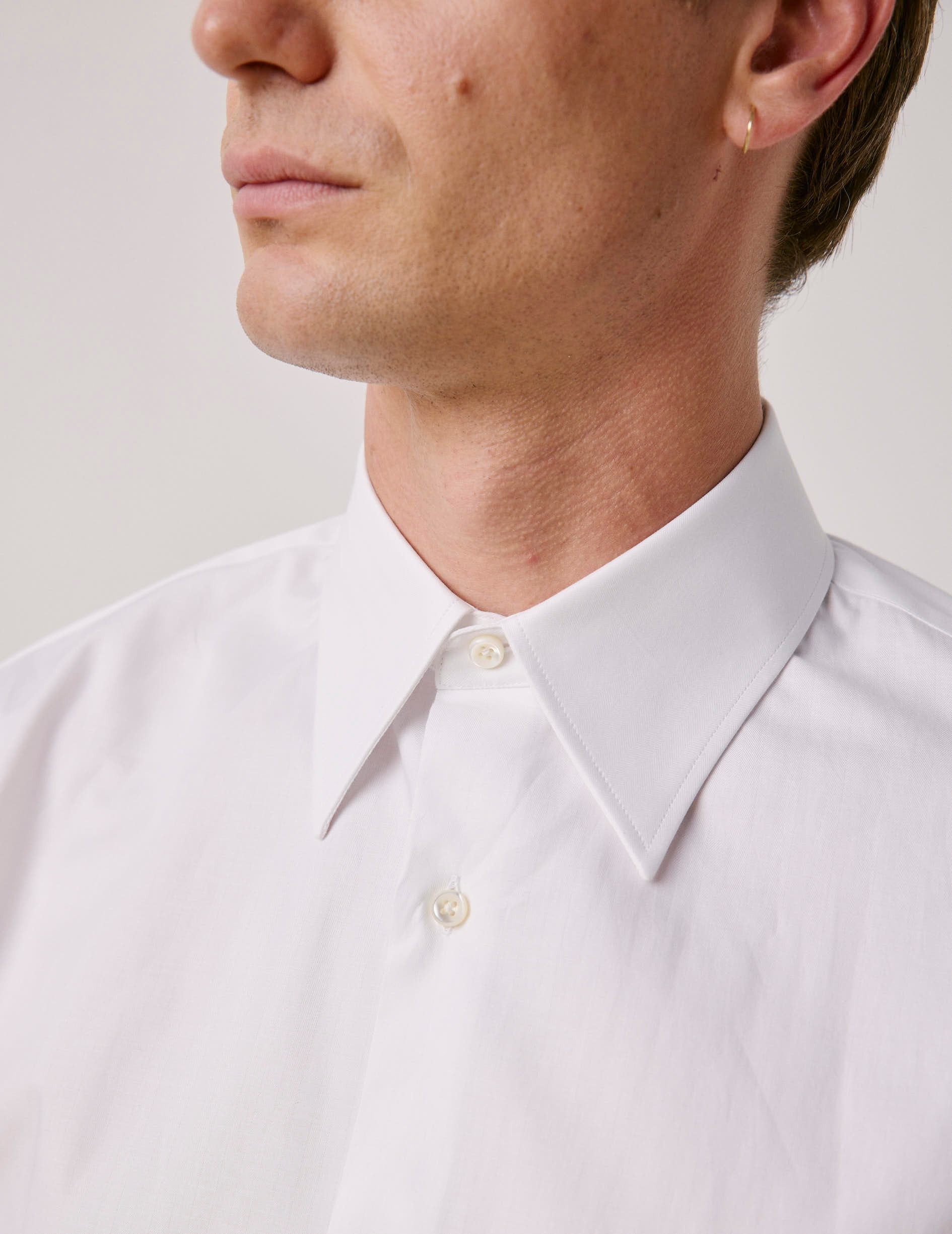 Semi-fitted white shirt - Chevron - Majestic Collar