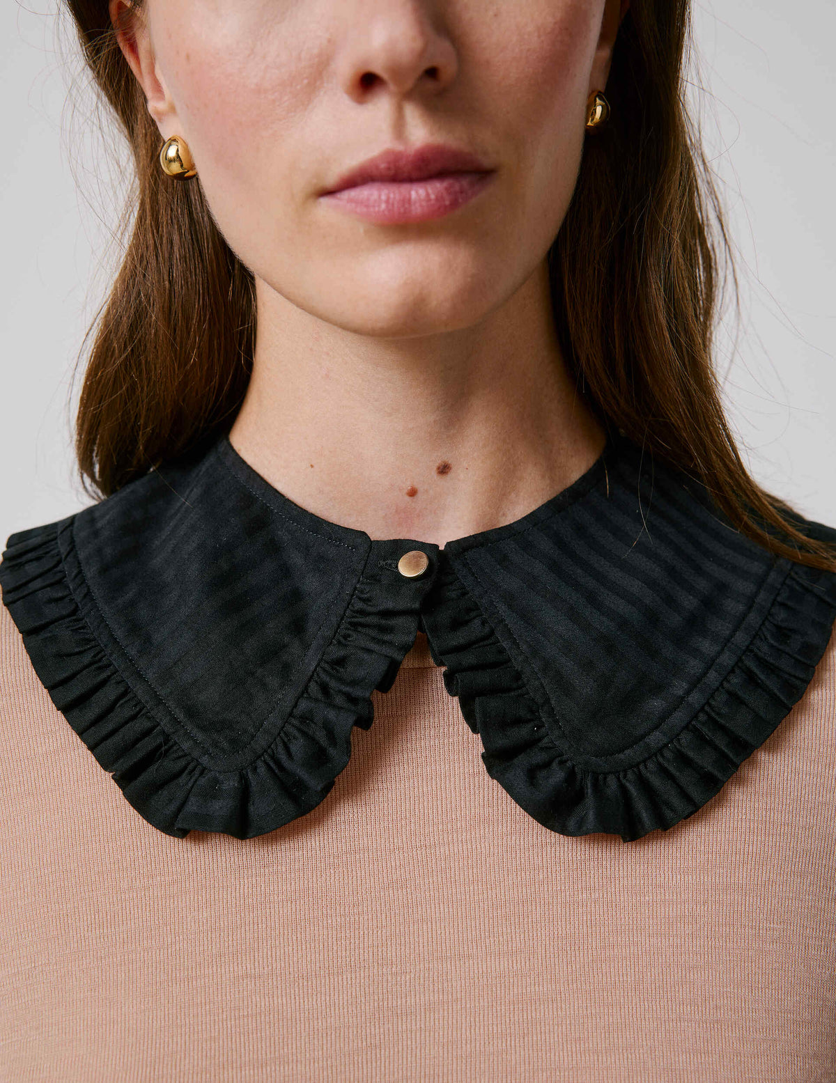 Black striped cotton satin removable collar
