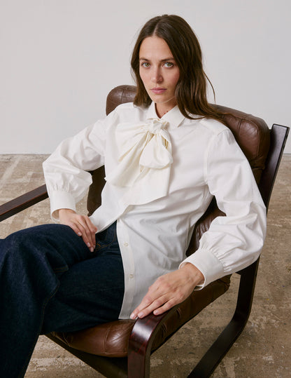 Ecru removable pussybow collar Pétula shirt