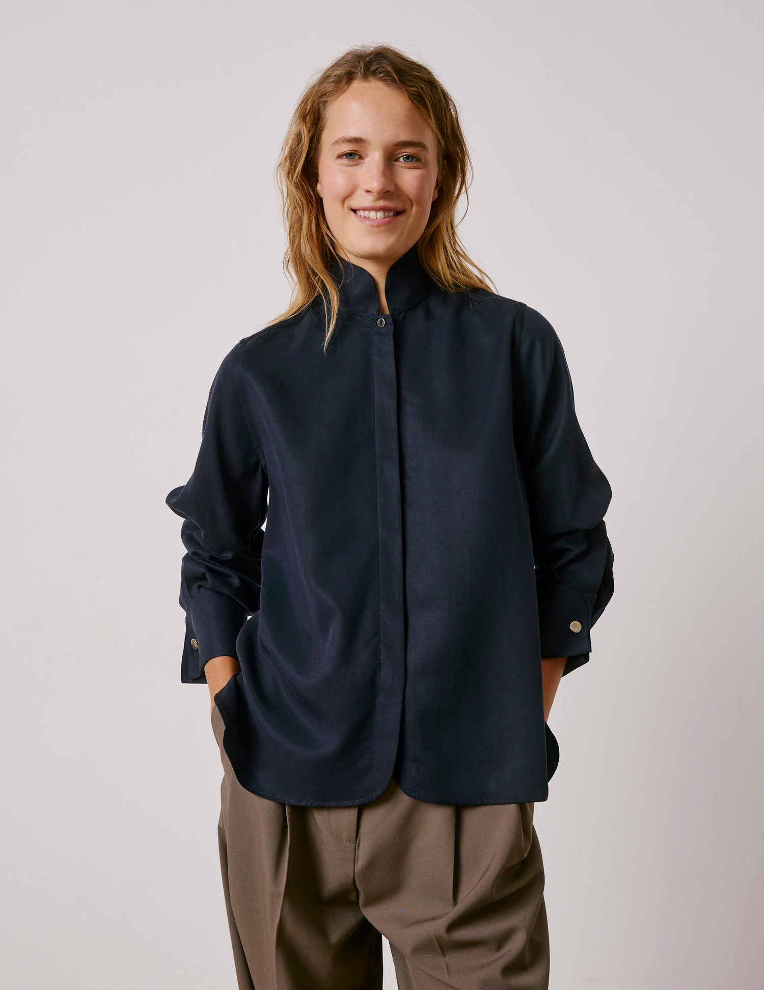 Navy blue lyocell Peyton shirt - Twill - Round up amount Collar - Musketeers Cuffs#3