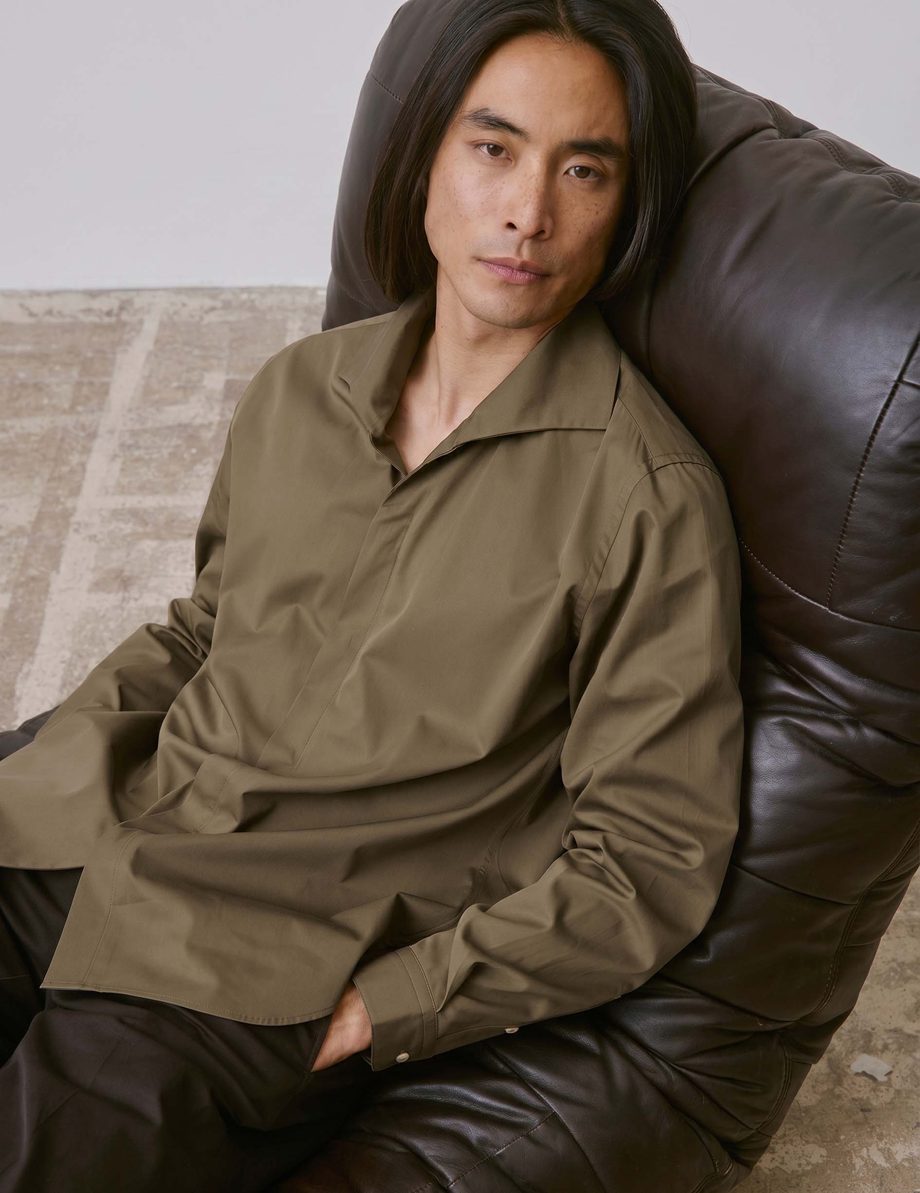 Taupe Pio shirt