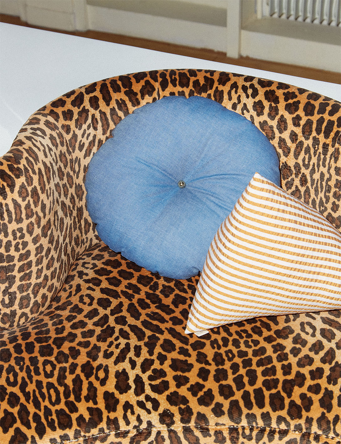 Pandoro blue chambray cushion