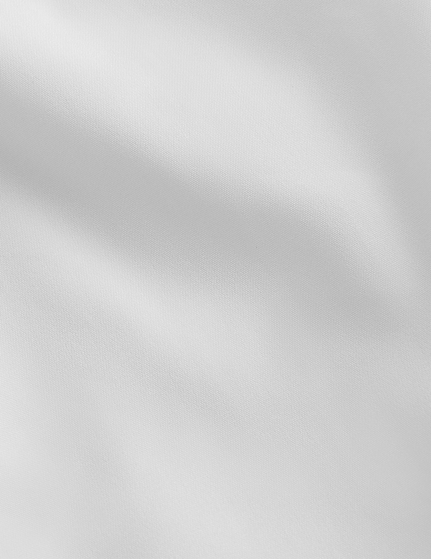 Semi-fitted white easy-iron shirt