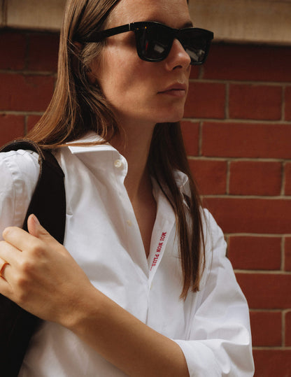Unisex White Moi non plus shirt