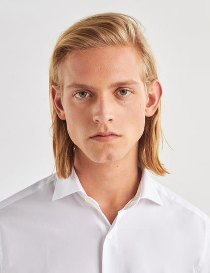 Semi-fitted white shirt