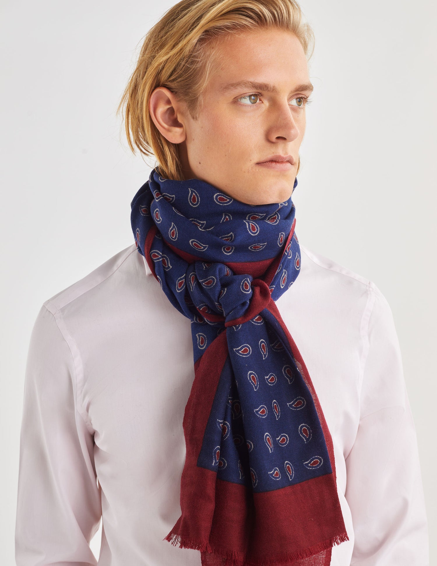 Patterned navy scarf