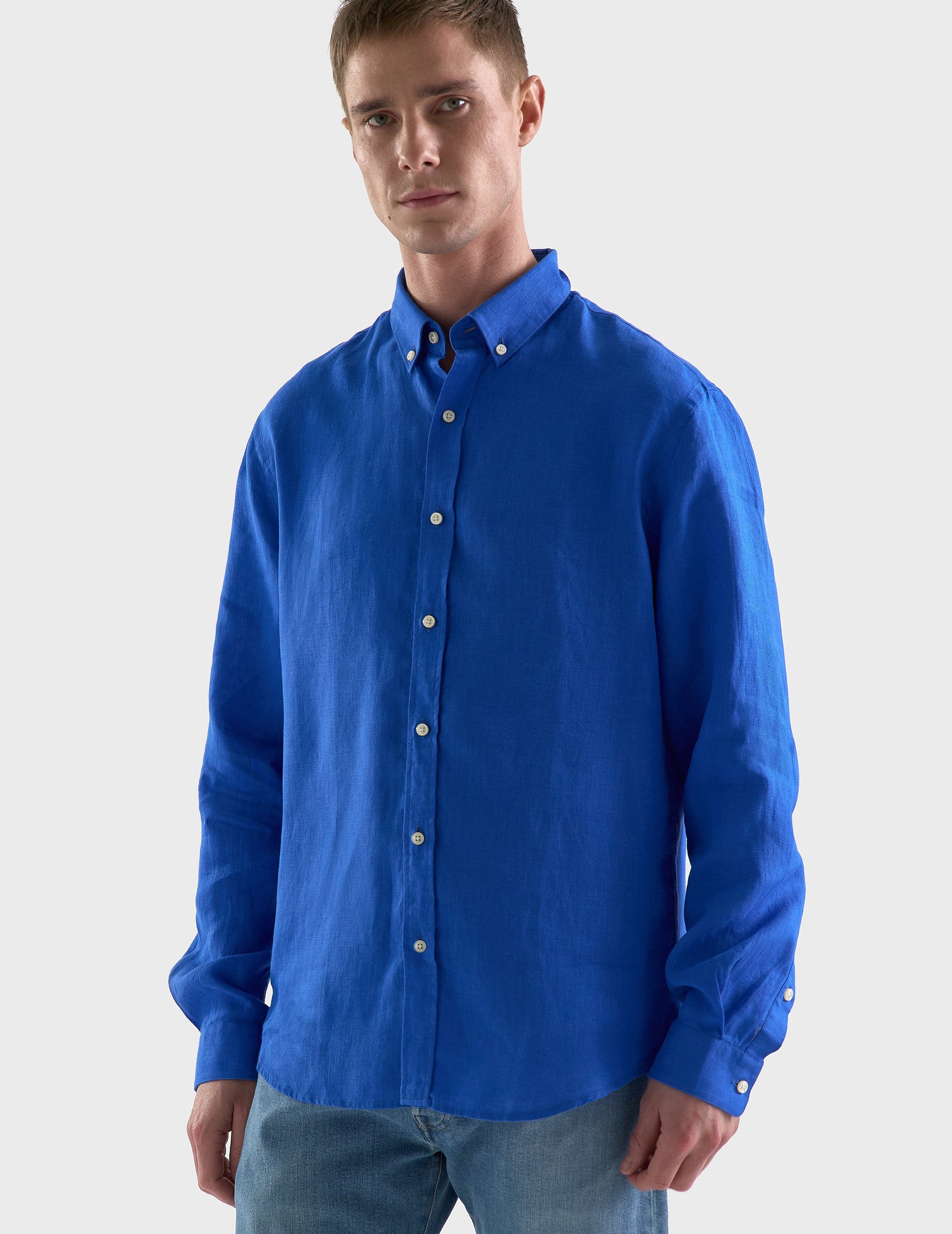 Gaspard shirt in intense blue linen - Linen - American Collar